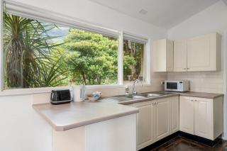 Narrow Neck Hideaway - 5