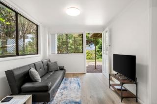 Narrow Neck Hideaway & Studio - 5