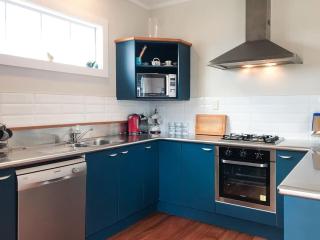 The Brooklands Bungalow - charming garden cottage - New Plymouth - 5
