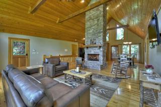 Cardinal Cabin - Cozy Coosawattee cabin with a fire pit - Ellijay - 9