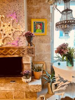 Hydria Guest House Art Gallery Dimora d artista con terrazza e vasca idromassaggio nel cuore del borgo antico Artists Home with terrace and jacuzzi in the heart of the old town - Acquaviva delle Fonti - 2