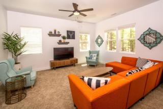 Chic Stylish 4 BR Newly Built Town-home Perfect Location - 3