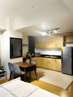 Avant at The Fort- City View Condo in Bonifacio Global City - Manila - 1