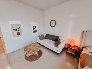 Boho Chic Studio, Pool & Gym - Abu Dhabi - 9