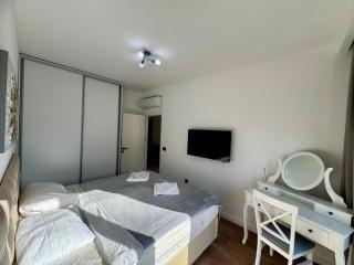 Aphelios Apartments - Budva - 2