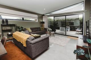 Perfect On Powderham Prime Inner City Location - New Plymouth - 9