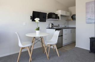 Mountain View Ark - studio with mountain views - New Plymouth - 8