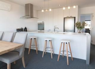 Hobson Hot Spot - enjoy stunning sea views - New Plymouth - 4
