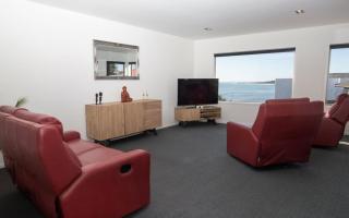 Hobson Hot Spot - enjoy stunning sea views - New Plymouth - 2
