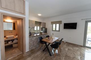 Studio Elpida Santorini - Vóthon - 9