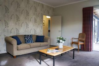 Relax on Richmond - modern beachside house retreat - New Plymouth - 3