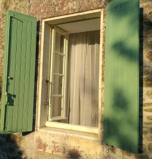 LES VOLETS VERTS 'The Green Shutters' - Roussines - 4