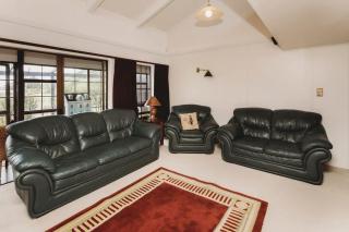 Family Fun - 4BR home with swimming pool and spa - New Plymouth - 1