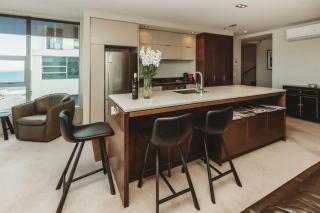 Liardett Penthouse - Inner city accommodation - New Plymouth - 2