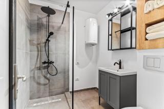 Oasis Apartments - 2