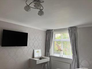 2 Bed-Sleeps 4-Parking-Beachside-Golf Access - Southport - 1