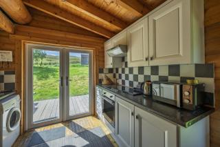 Finest Retreats - Cragdhu Log Cabin - Glenshee - 1