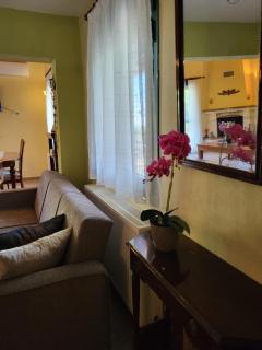 Forest House -Alexandra - - 9