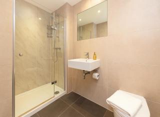 Modern 2 Bed Flat in Primrose Hill - London - 7