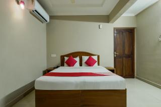 Collection O Kadavanthra Near South Railway Station - Cochin - 9