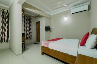 Collection O Kadavanthra Near South Railway Station - Cochin - 2