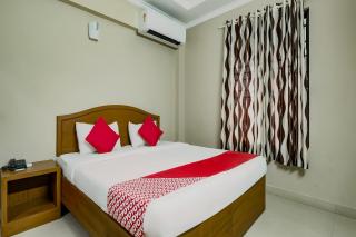 Collection O Kadavanthra Near South Railway Station - Cochin - 1