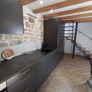 Apartman old house in Kastel Kambelovac - Kaštela (Castelli) - 3