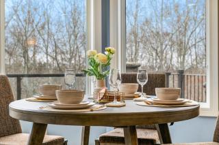 The Royal Ravine Luxury Retreat with Hot Tub & Sauna - 7