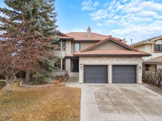 The Royal Ravine Luxury Retreat - Calgary - 9