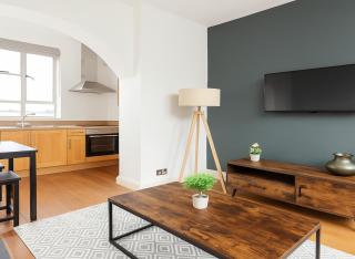 Modern 2 Bed Flat in Primrose Hill - London - 1