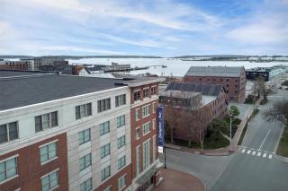 Hampton Inn Portland Downtown Waterfront - Portland - 8