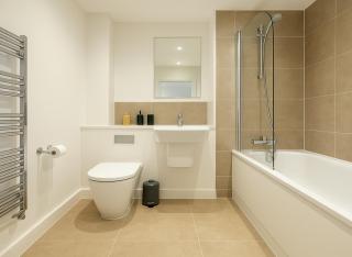 Spacious 2 Bed Flat in Hoxton - 8