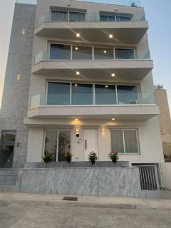 Desibu Collection - The Pearl St Julian's - St Julian's - 9