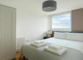 High-End 2 Bed Flat near Westfield London - London - 8