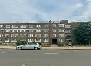 High-End 2 Bed Flat near Westfield London - London - 5