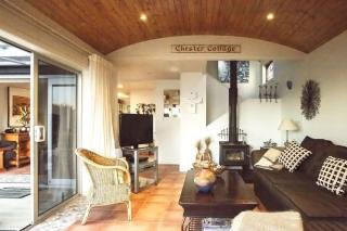Chester Cottage Beachfront - direct ocean access - Oakura - 2