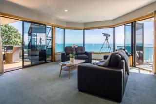 Waterfront On Woolcombe - 4BR holiday apartment - 5