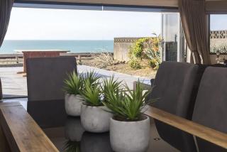 The Waterfront Escape - with panoramic sea views - New Plymouth - 3