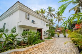 ELIVAAS Villa Aarna 3 BHK Villa Near Ozran Beach with Pvt Pool - Goa - 2