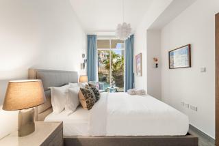 Garden Hideaway 2BR Boho Duplex Resort Living - 5