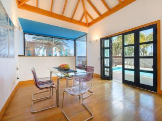 Beautiful holiday home in Playa Blanca with pool - Playa Blanca - 1