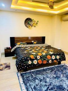 Luxury One Bed Apartment Bahria Town Rawalpindi - Rawalpindi - 2