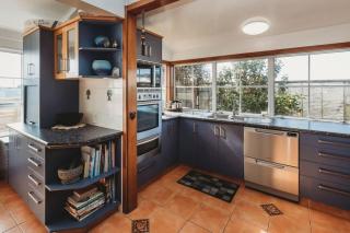 Timata Ora - 7BR family home in prime location - New Plymouth - 3