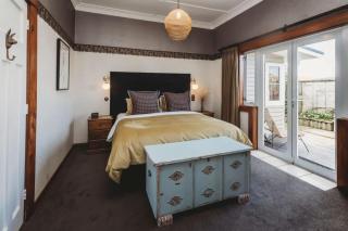Timata Ora - 7BR family home in prime location - New Plymouth - 1