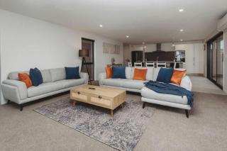Bell Block Beauty - pristine 3BR home near beach - New Plymouth - 9