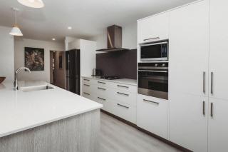 Bell Block Beauty - pristine 3BR home near beach - New Plymouth - 3
