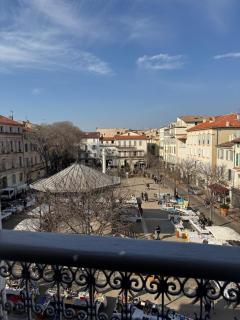 #101-Heart of Vieil Antibes - Place Nationale-High-End Newly Renovated & Furnished Appartment - Antibes - 4
