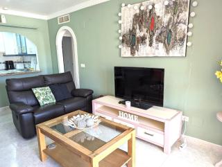 Fantastic 2 bedroom apartment in walking distance to all amenities - Villamartin - 6