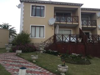 Luxury Apartment self catering 70 m from the beach - Jeffreysbaai - 0