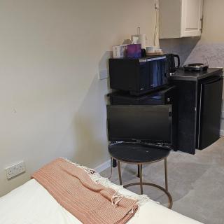 Cosy Studio Getaway - Free Parking & Central Links - North Ockendon - 9